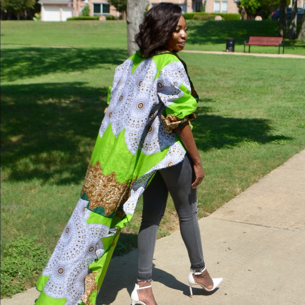 Long vibrant African print duster w/puffy sleeves